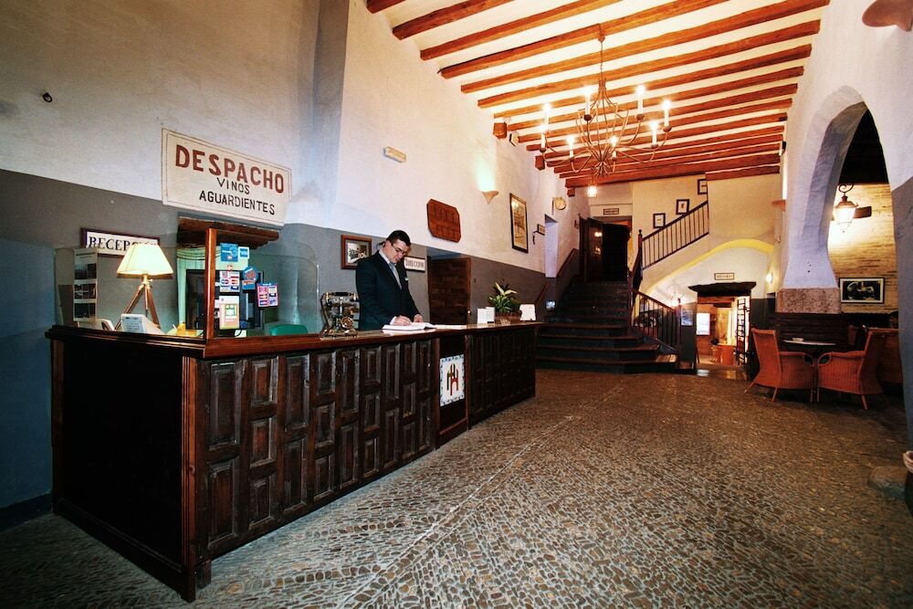 Hospederia Meson De La Dolores カラタユー エクステリア 写真